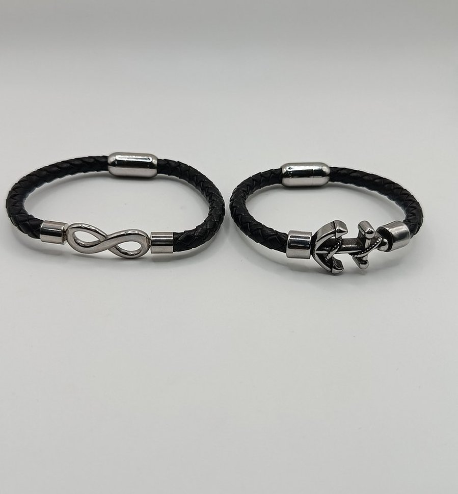 Bracelets collection
